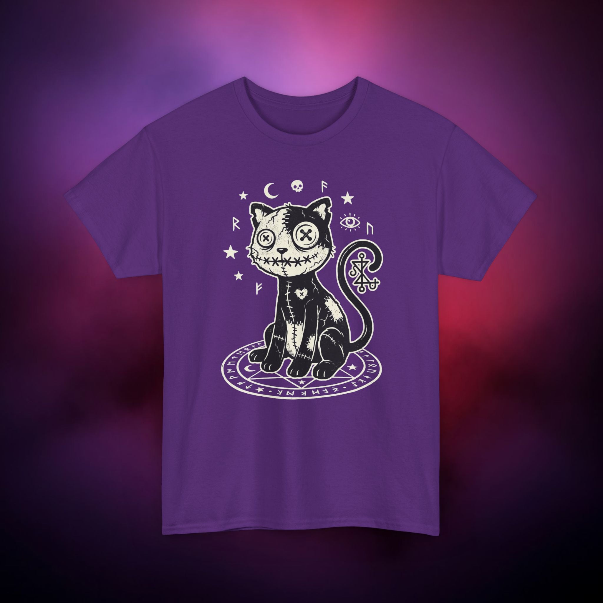 Occult Cat T‑Shirt – Cute Creepy Witch Familiar | Vintage Gothic Horror Tee